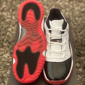 Air Jordan concord 11 low (5.5 Youth)